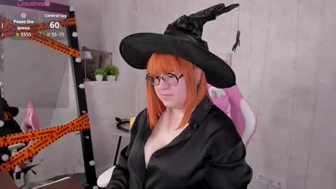 Snapshot of michelle_wilsson chatting on October 27, 2025, 6:06 am Michelle online show from October 27, 2025, 6:06 am