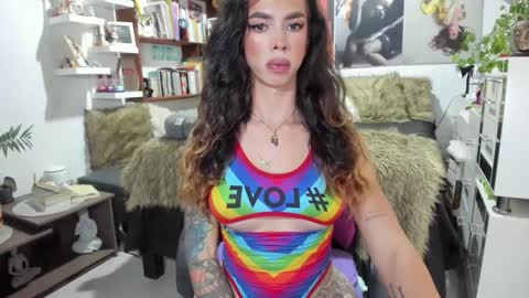 michelle apihel online show from September 29, 2025, 8:02 pm