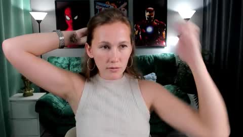 MichelleOrtis online show from November 18, 2025, 12:31 pm