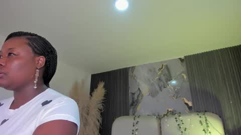 michellepreston_ online show from March 22, 2026, 12:08 pm