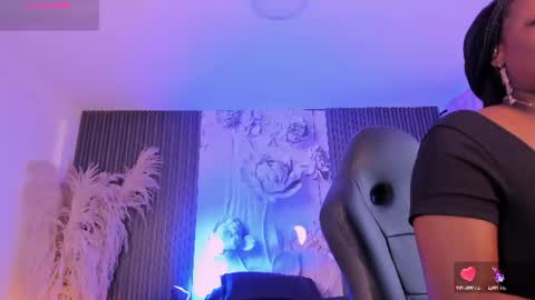 michellepreston_ online show from July 1, 2026, 12:07 pm
