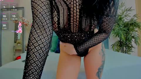 michellereys online show from December 23, 2024, 2:56 am