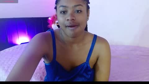 Snapshot of michellmoon1 chatting on October 19, 2025, 6:19 pm michellmoon1 online show from October 19, 2025, 6:19 pm