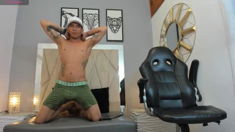 Snapshot of mickey_beasley chatting on October 14, 2025, 7:14 pm mickey online show from October 14, 2025, 7:14 pm