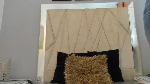 Snapshot of mickey_beasley chatting on October 27, 2025, 7:29 pm mickey online show from October 27, 2025, 7:29 pm