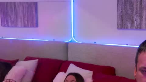 Snapshot of mickeyshyne69 chatting on January 15, 2025, 3:22 am Mickey online show from January 15, 2025, 3:22 am