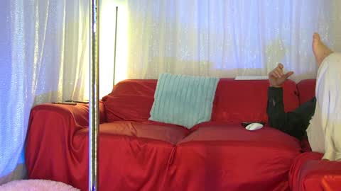 Snapshot of mickeyshyne69 chatting on February 2, 2025, 1:12 am Mickey online show from February 2, 2025, 1:12 am