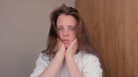 Snapshot of mickieschappert chatting on May 27, 2026, 7:33 pm Candyyy online show from May 27, 2026, 7:33 pm