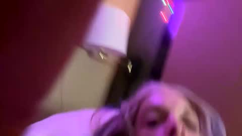 mickisofine online show from December 10, 2024, 4:38 pm