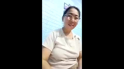 Miky online show from May 25, 2026, 9:54 pm