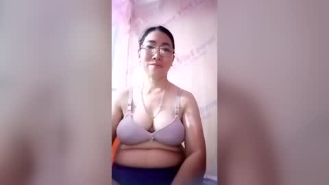 Snapshot of mickye00 chatting on June 11, 2026, 6:39 pm Miky online show from June 11, 2026, 6:39 pm