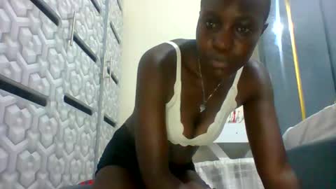Snapshot of mickyhailey chatting on February 15, 2025, 8:33 pm mickyhailey online show from February 15, 2025, 8:33 pm