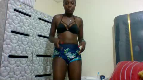 Snapshot of mickyhailey chatting on March 3, 2025, 6:12 pm mickyhailey online show from March 3, 2025, 6:12 pm