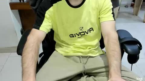 microfama00 online show from March 13, 2026, 11:11 pm