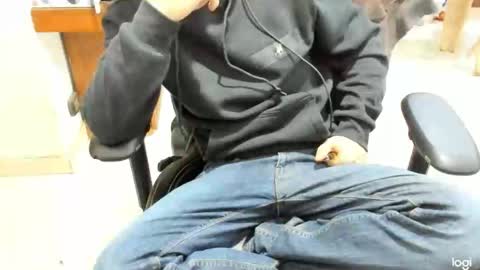 microfama00 online show from March 17, 2026, 6:06 am