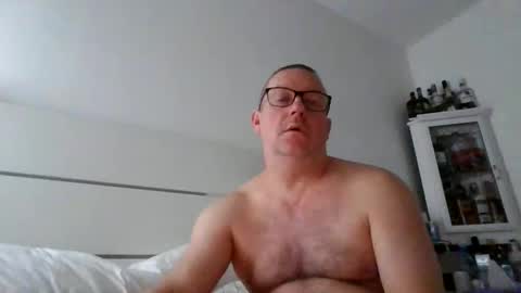 middleton2021 online show from November 11, 2025, 2:22 am