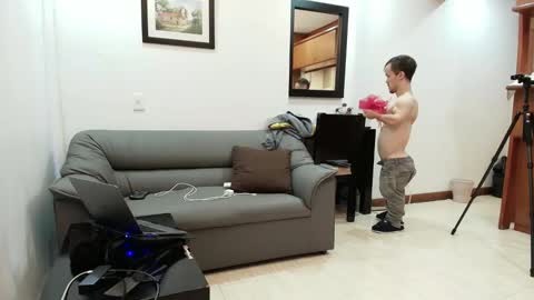 Aaron online show from May 5, 2026, 11:02 pm