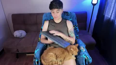 Blue online show from September 25, 2025, 3:27 pm