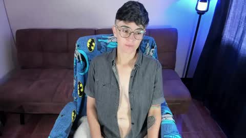 Blue online show from May 19, 2026, 3:29 pm