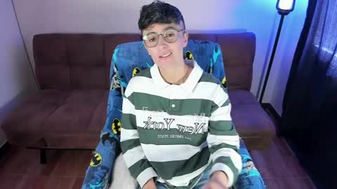Blue online show from May 22, 2026, 3:39 pm
