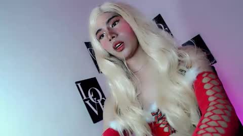 Snapshot of midnight_mystique18 chatting on April 8, 2026, 12:05 pm midnight_mystique18 online show from April 8, 2026, 12:05 pm