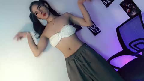 Snapshot of midnight_mystique18 chatting on June 2, 2026, 1:57 pm midnight_mystique18 online show from June 2, 2026, 1:57 pm