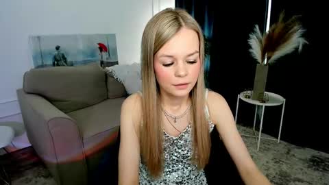 midnighteaura online show from May 10, 2026, 11:26 am
