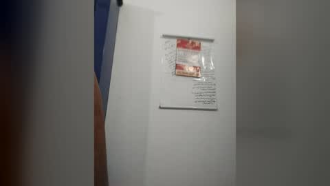 MidnightFlirtX online show from April 22, 2026, 3:53 am