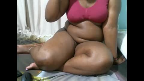Snapshot of midnightkady chatting on May 19, 2026, 11:16 am Caddy online show from May 19, 2026, 11:16 am