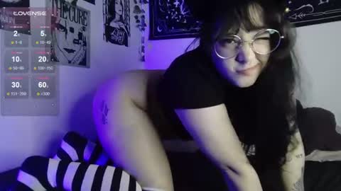 Snapshot of midnightkitten_ chatting on July 13, 2026, 10:45 pm Nana online show from July 13, 2026, 10:45 pm