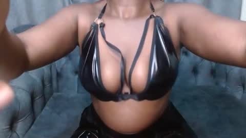 Snapshot of midnightnurse1 chatting on January 25, 2025, 4:23 am nurse online show from January 25, 2025, 4:23 am