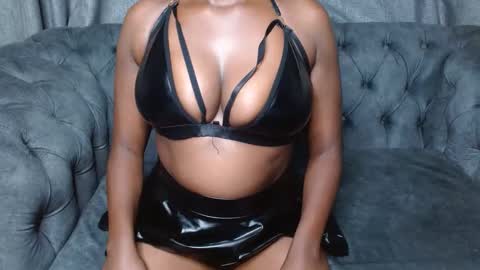 Snapshot of midnightnurse1 chatting on February 26, 2025, 1:30 pm nurse online show from February 26, 2025, 1:30 pm