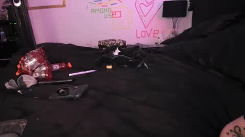 Snapshot of midnightrose11 chatting on January 3, 2025, 2:54 am Midnightrose online show from January 3, 2025, 2:54 am