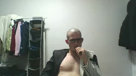 midnightsattire online show from May 9, 2026, 7:41 pm