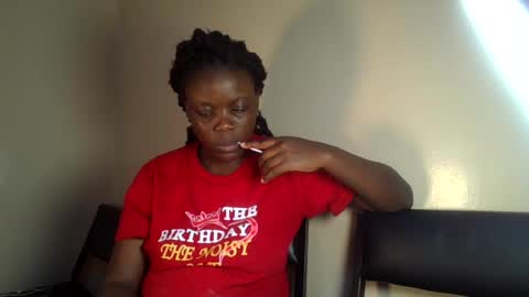 midnightt_curves online show from June 18, 2026, 10:52 am