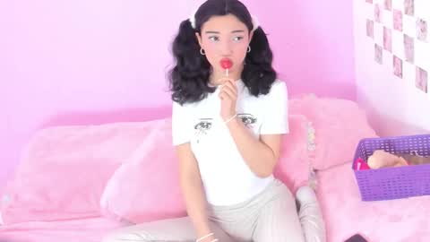 Snapshot of midori_bak_ chatting on February 9, 2025, 9:06 pm Sara online show from February 9, 2025, 9:06 pm