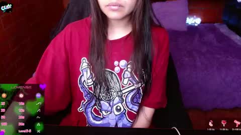 Midori 7u7 online show from May 8, 2026, 4:34 pm