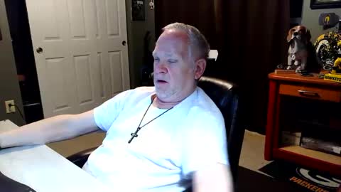 midwestdad09 online show from March 1, 2026, 10:06 am