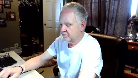 midwestdad09 online show from March 18, 2026, 6:44 pm