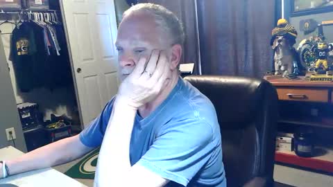 midwestdad09 online show from May 10, 2026, 10:48 pm
