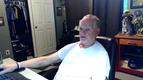 midwestdad09 online show from May 16, 2026, 12:48 pm
