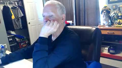 midwestdad09 online show from May 22, 2026, 2:22 pm