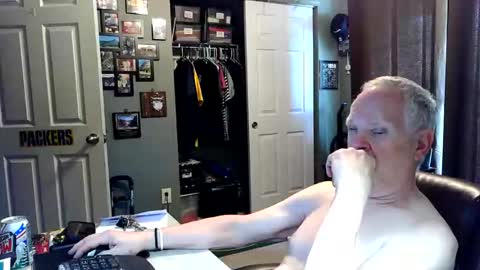 midwestdad09 online show from May 26, 2026, 5:31 pm