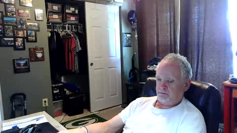 midwestdad09 online show from May 27, 2026, 6:27 pm