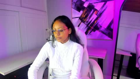 miel_ambar online show from April 23, 2026, 1:24 pm