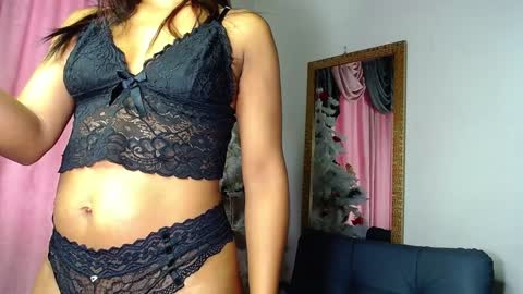 mielsquirt online show from December 23, 2024, 11:36 am