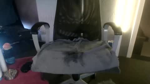 mies35 online show from November 20, 2025, 4:29 pm