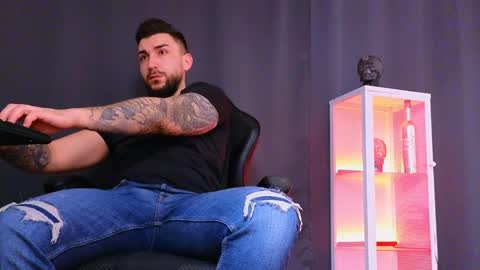 MightyAaron online show from January 19, 2025, 4:22 am