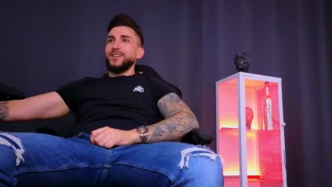 MightyAaron online show from January 31, 2025, 4:17 pm