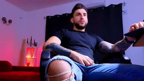 MightyAaron online show from October 21, 2025, 3:07 am